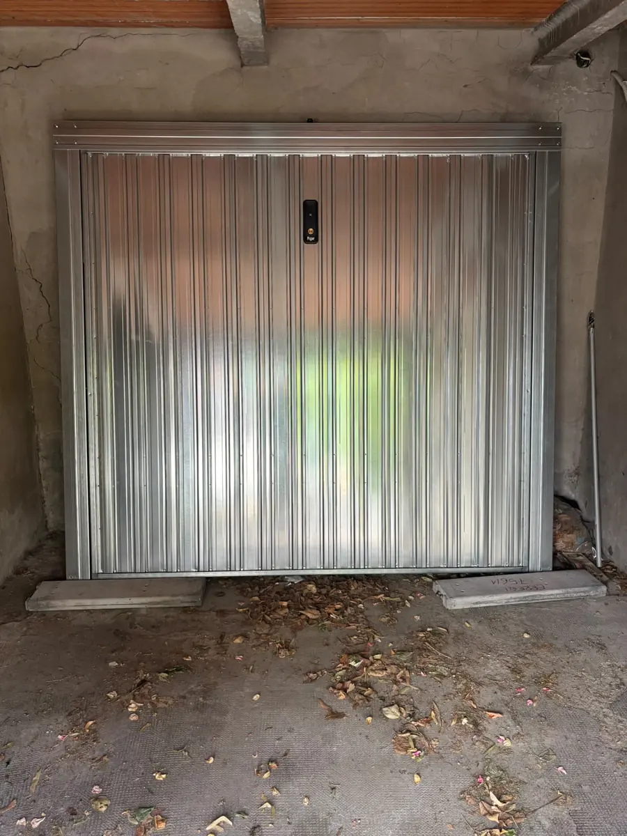 Porta basculante lamiera — Porte basculanti Forlì Cesena
