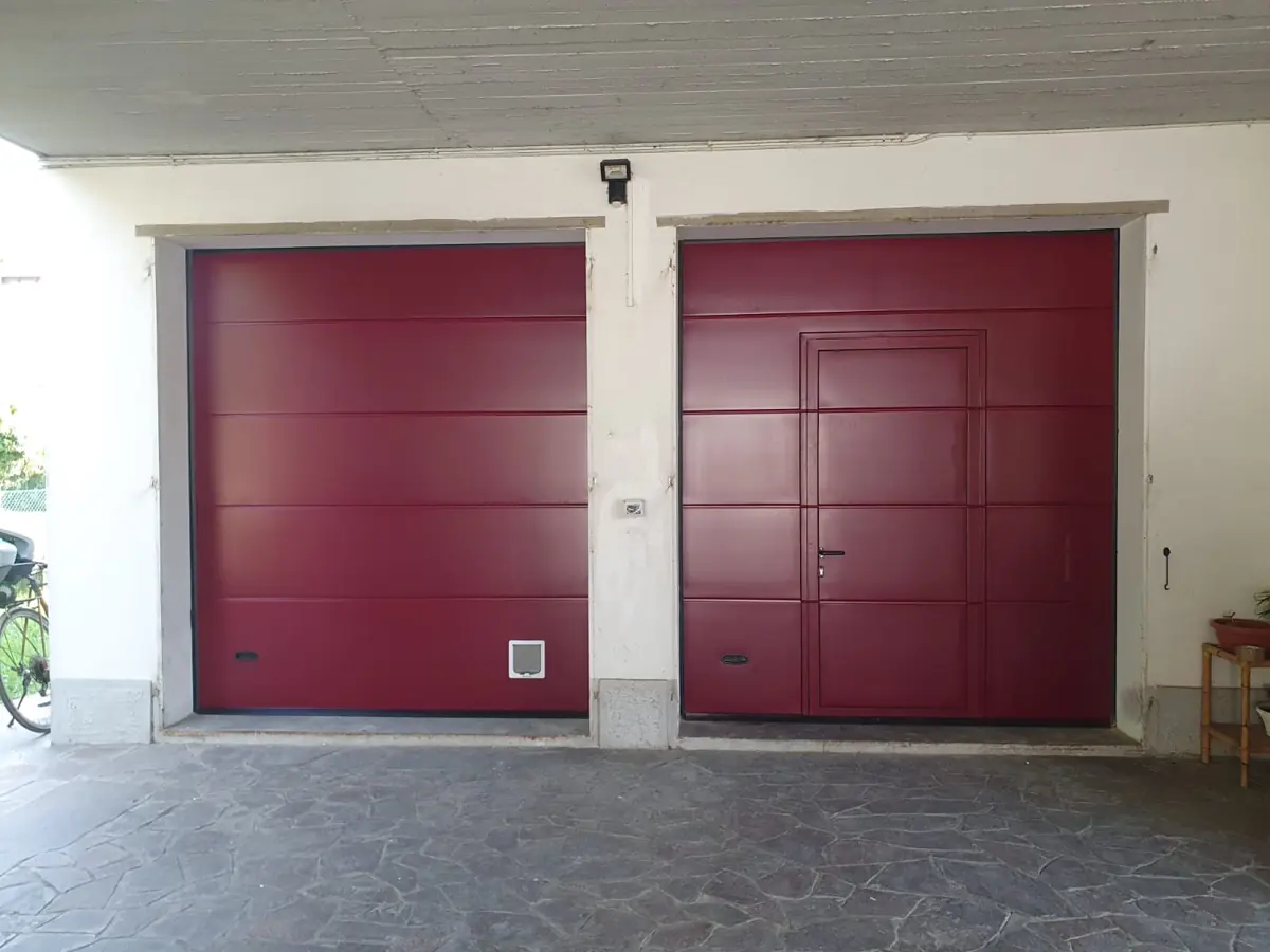 Portone per garage installato a Forlì